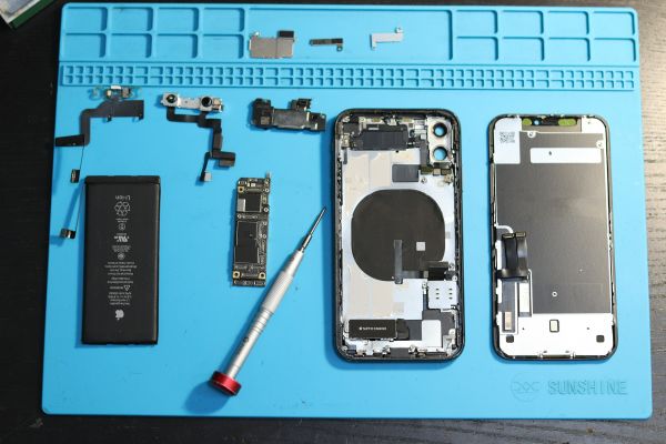 Comment choisir un grossiste pour pièces de réparation mobile